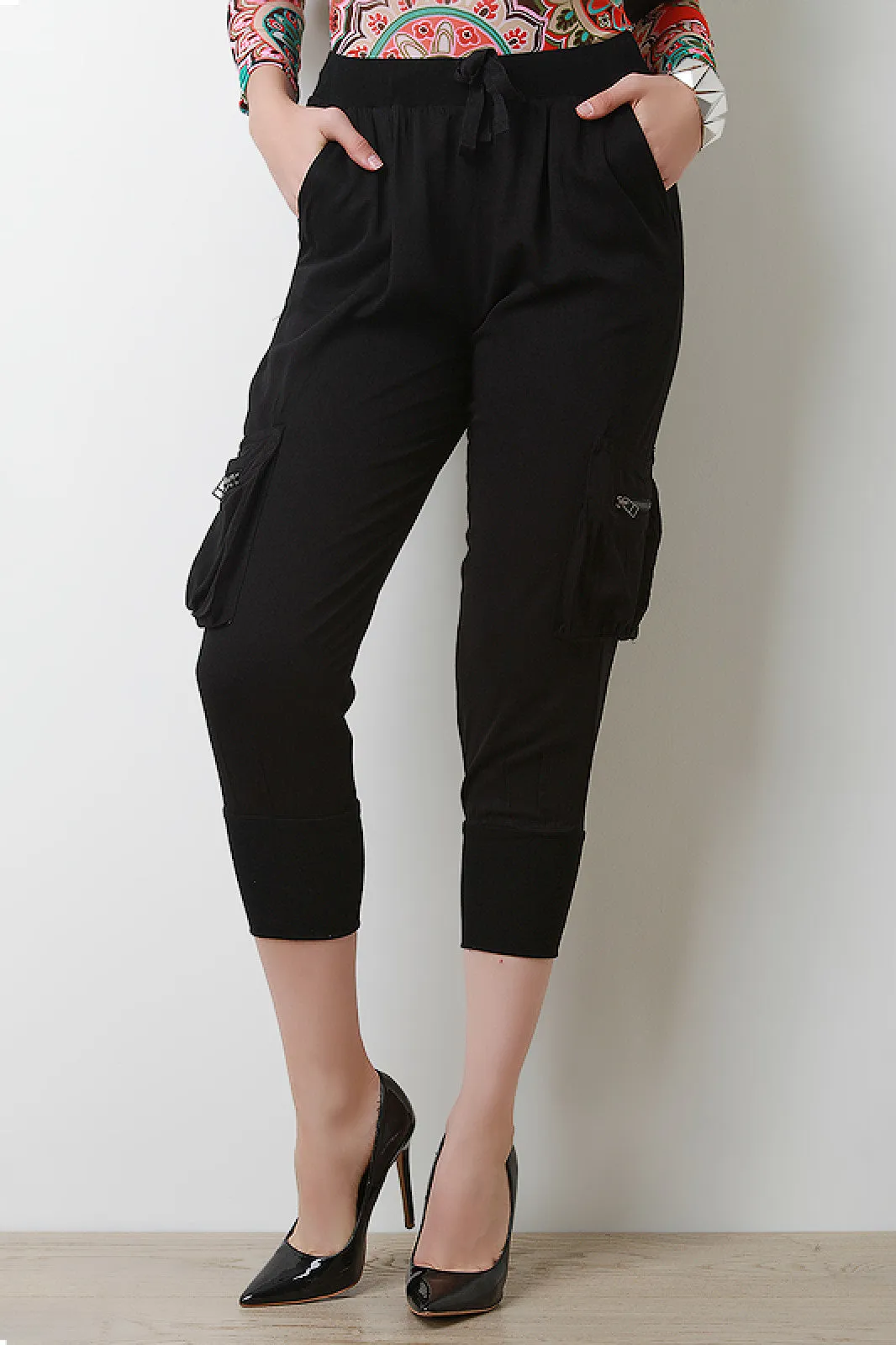 Cargo Jogger Capri Pants