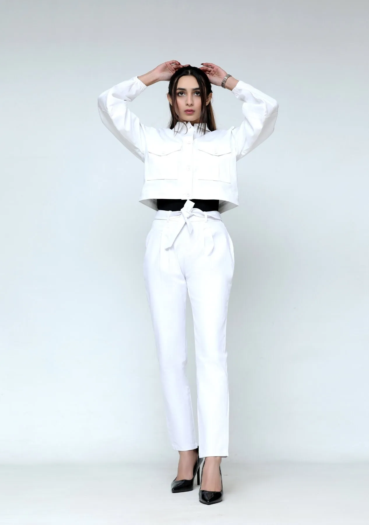 Cropped jacket with balloon sleeve - white