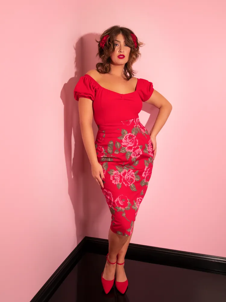 FINAL SALE - Vixen Pencil Skirt in Vintage Red Rose Print - Vixen by Michelin Pitt