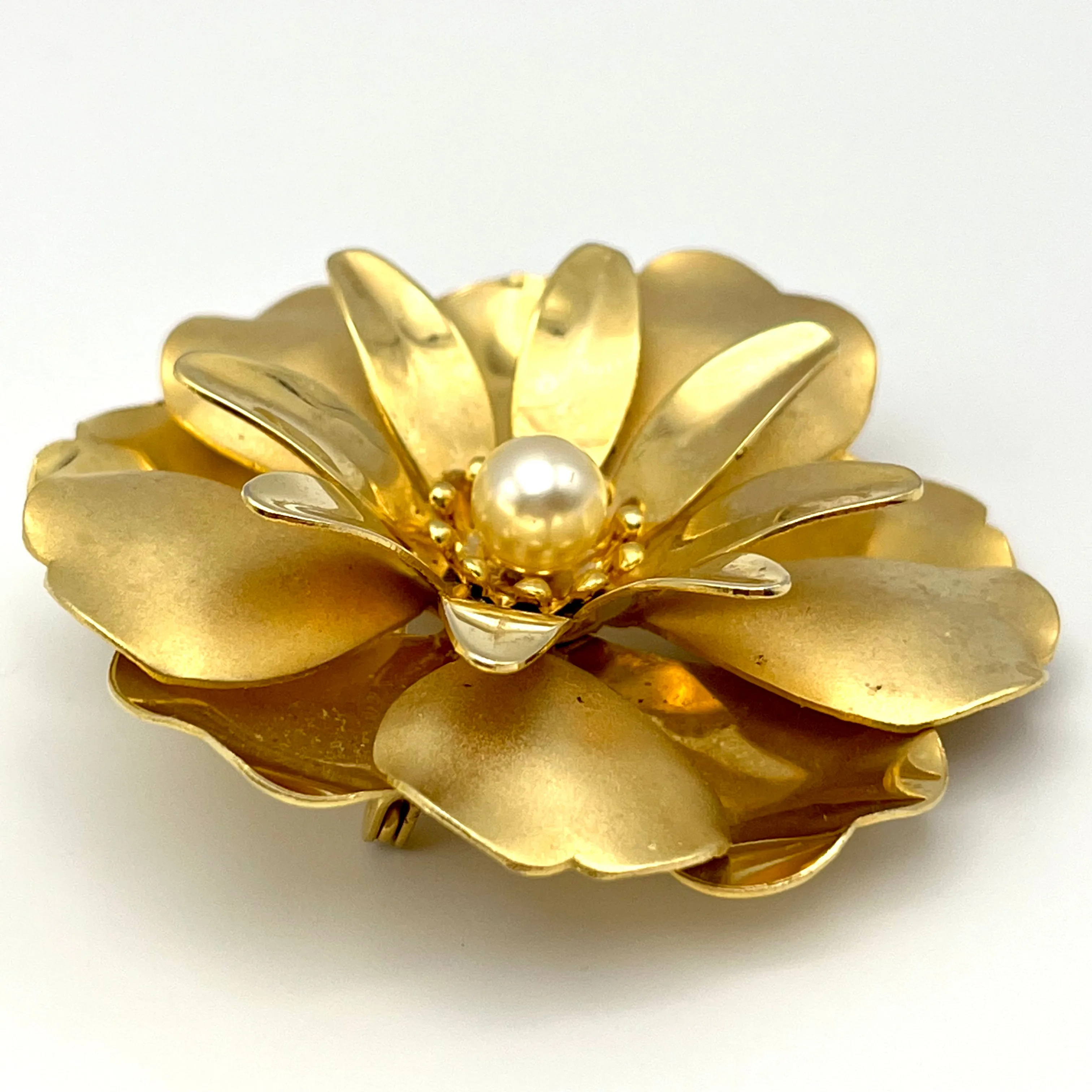 Late 60s/ Early 70s Gold-Tone Metal Flower Brooch