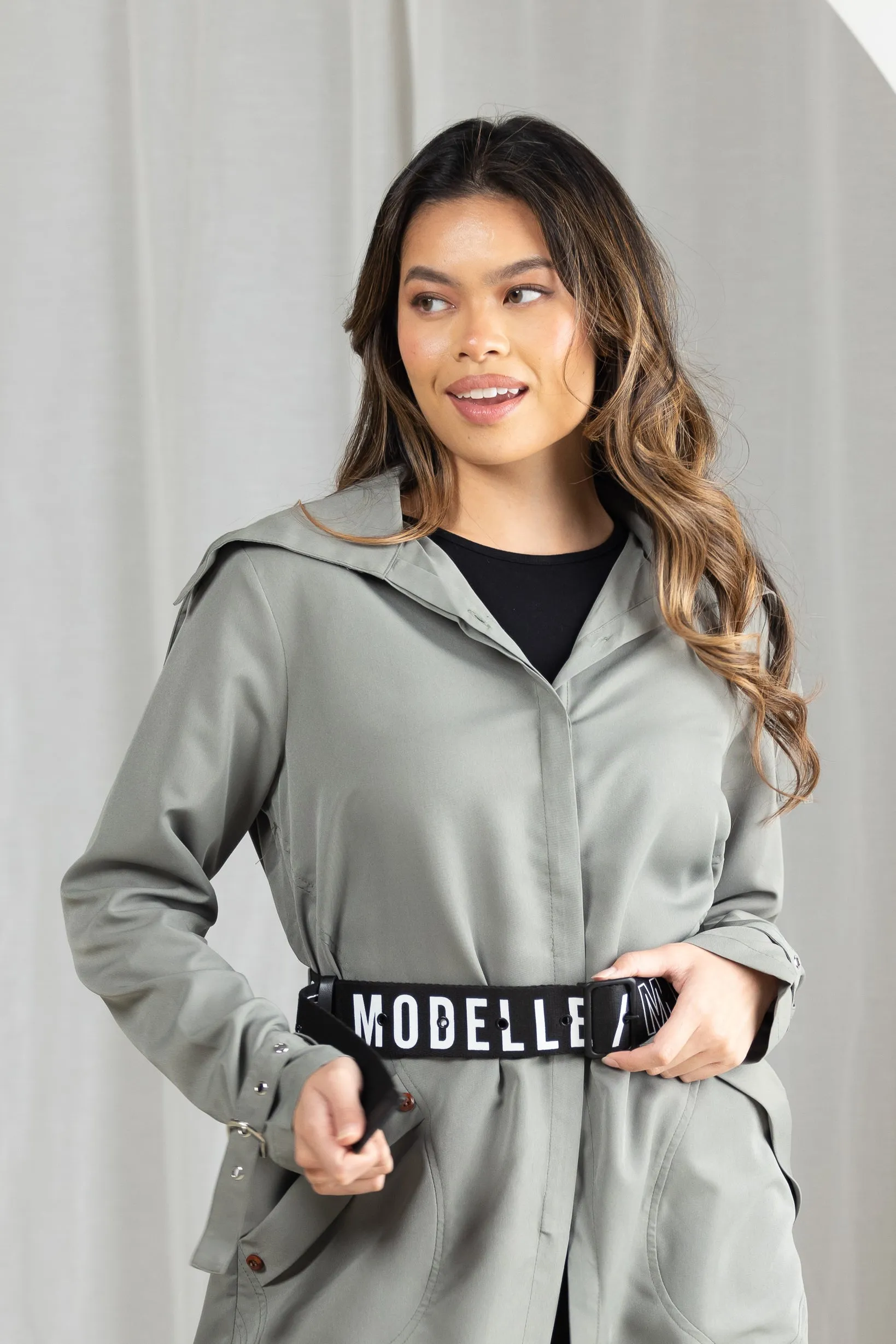 Modelle/Move Parachute Maxi Jacket