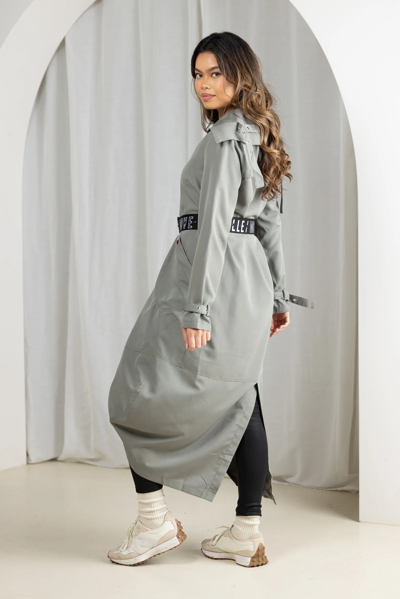 Modelle/Move Parachute Maxi Jacket