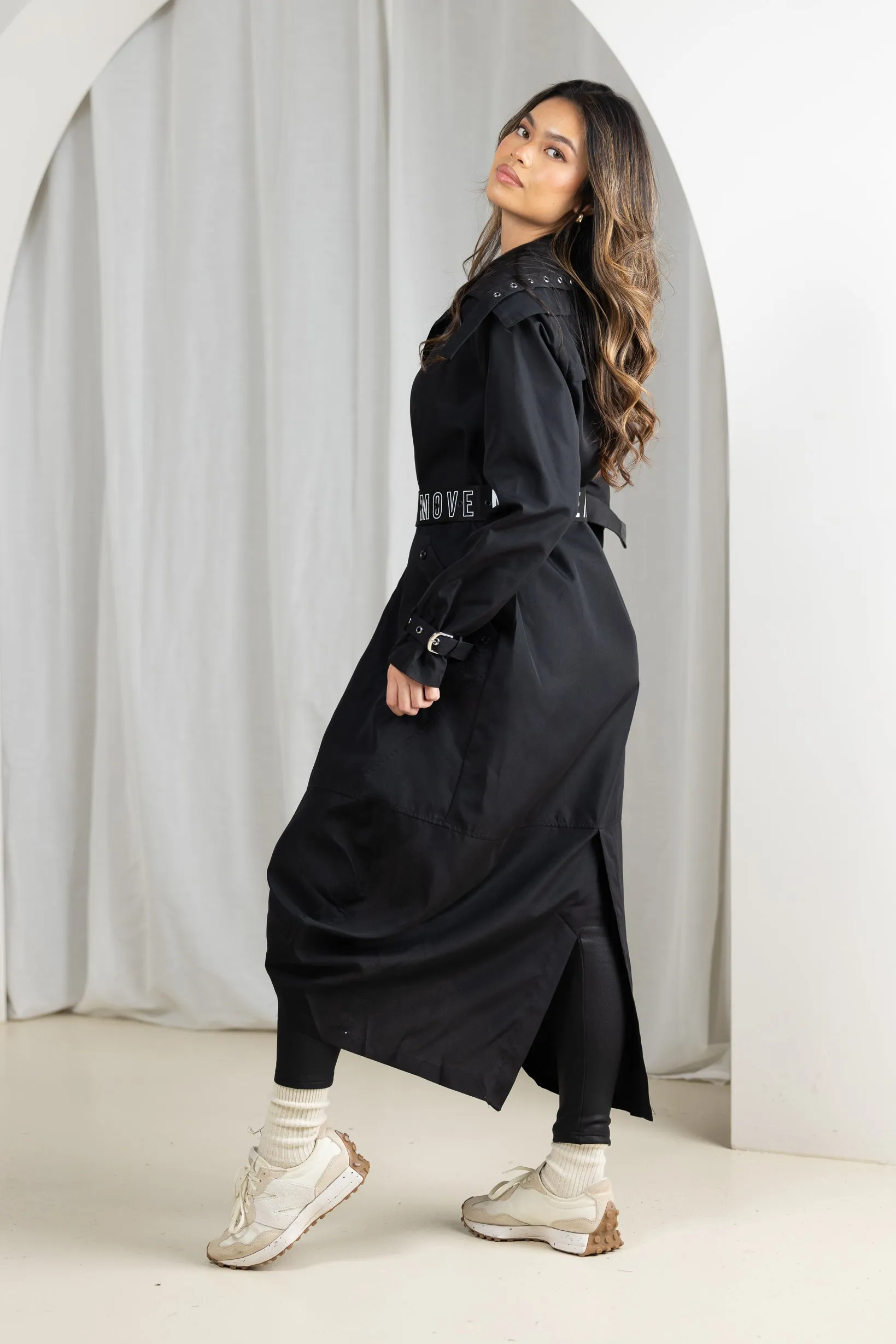 Modelle/Move Parachute Maxi Jacket