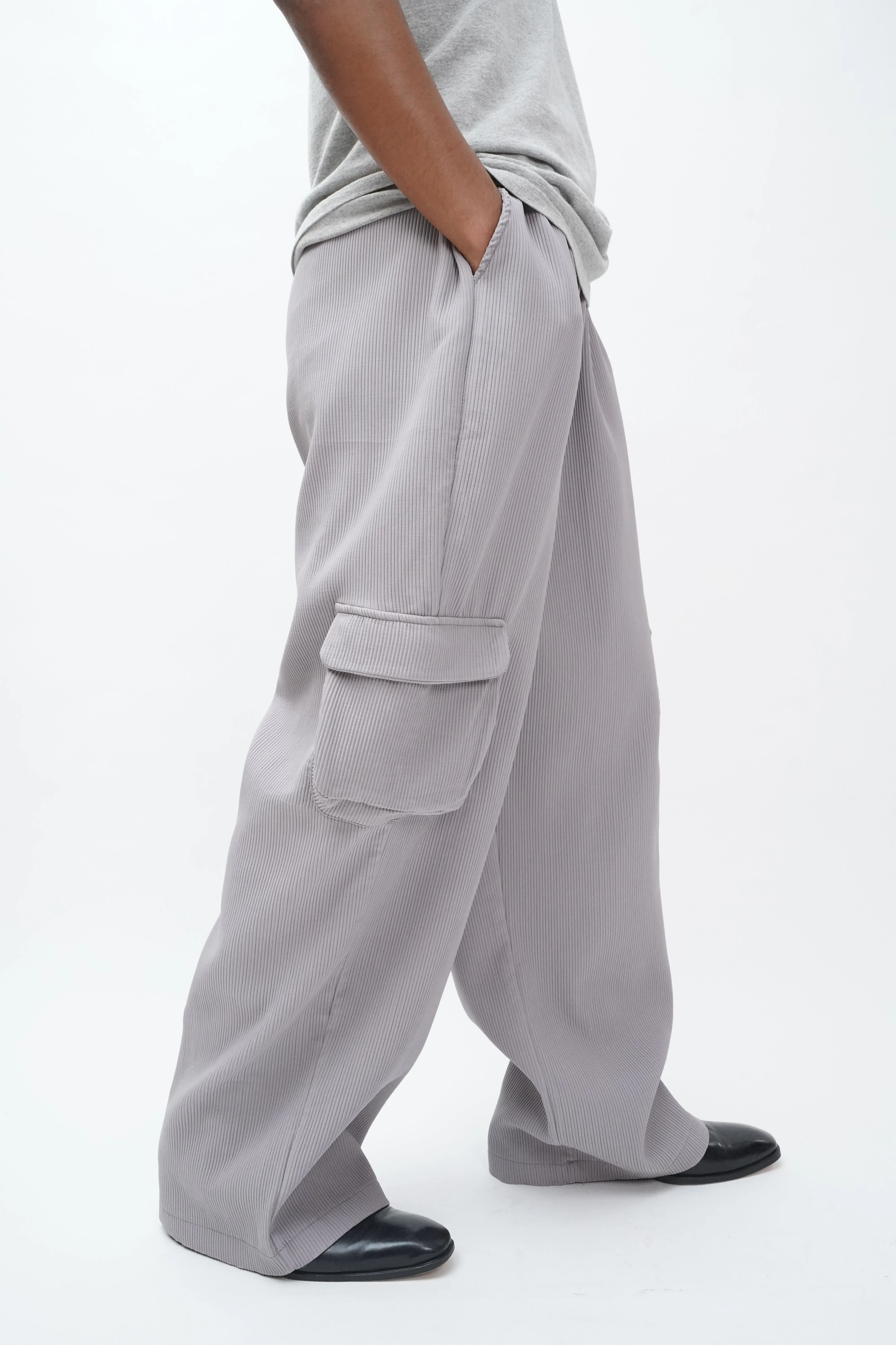 "UNKNOWN" -Pleats Wide Cargo Pants-