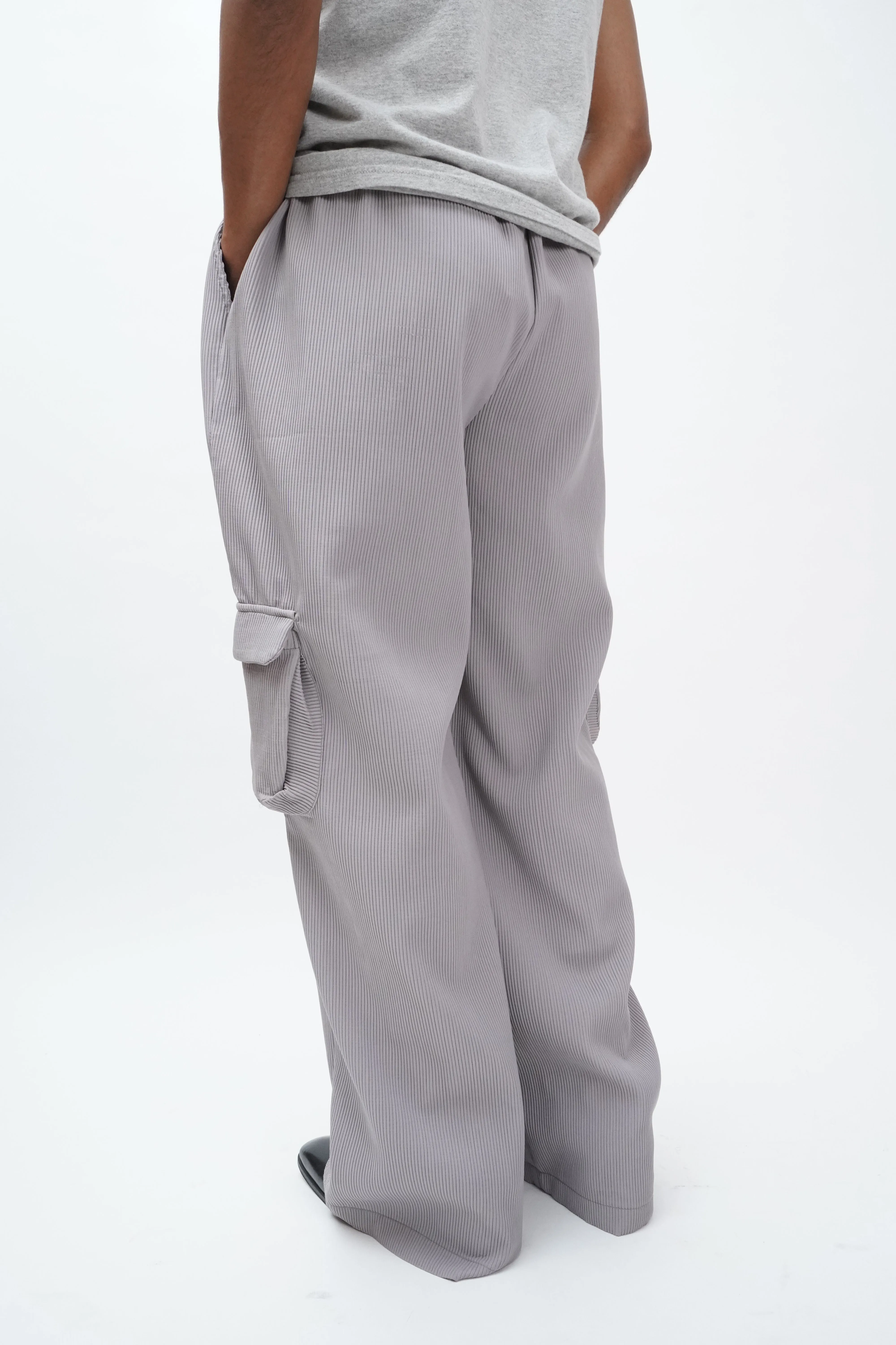 "UNKNOWN" -Pleats Wide Cargo Pants-