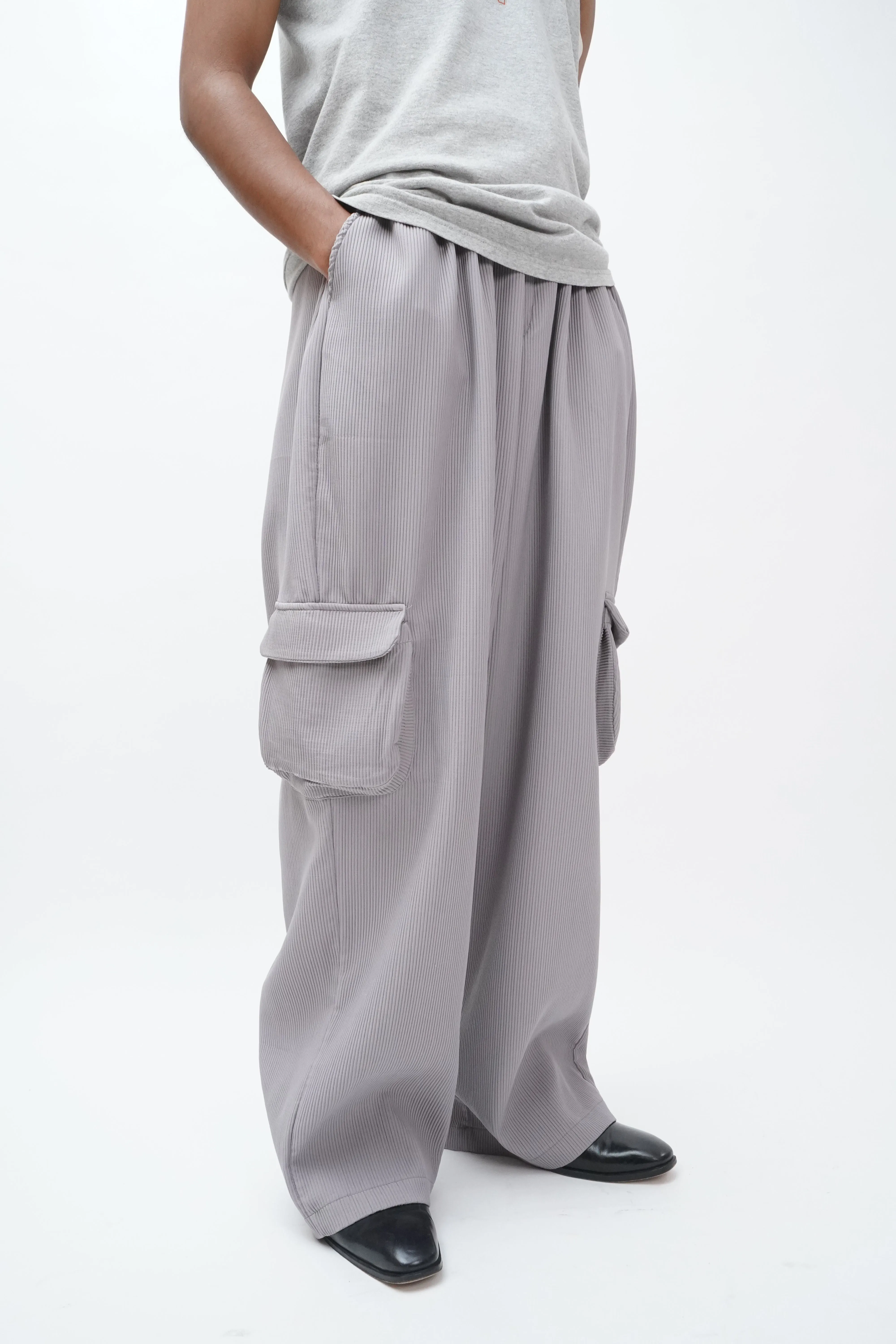 "UNKNOWN" -Pleats Wide Cargo Pants-