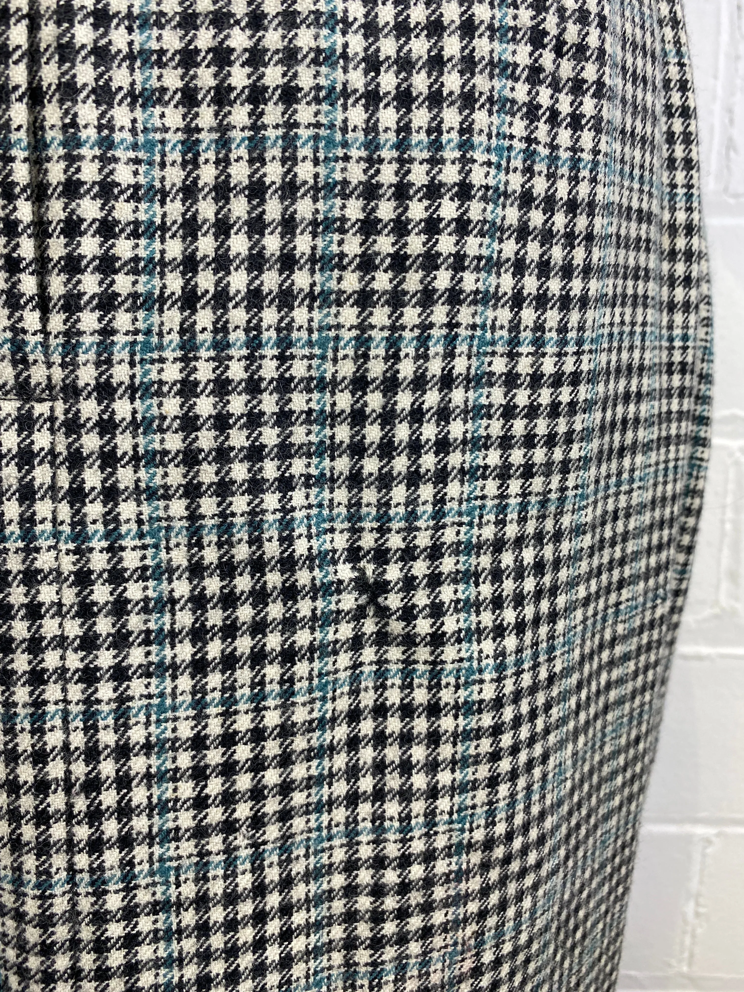 Vintage 1980s Black/ White/ Teal Houndstooth Wool Skirt, W28