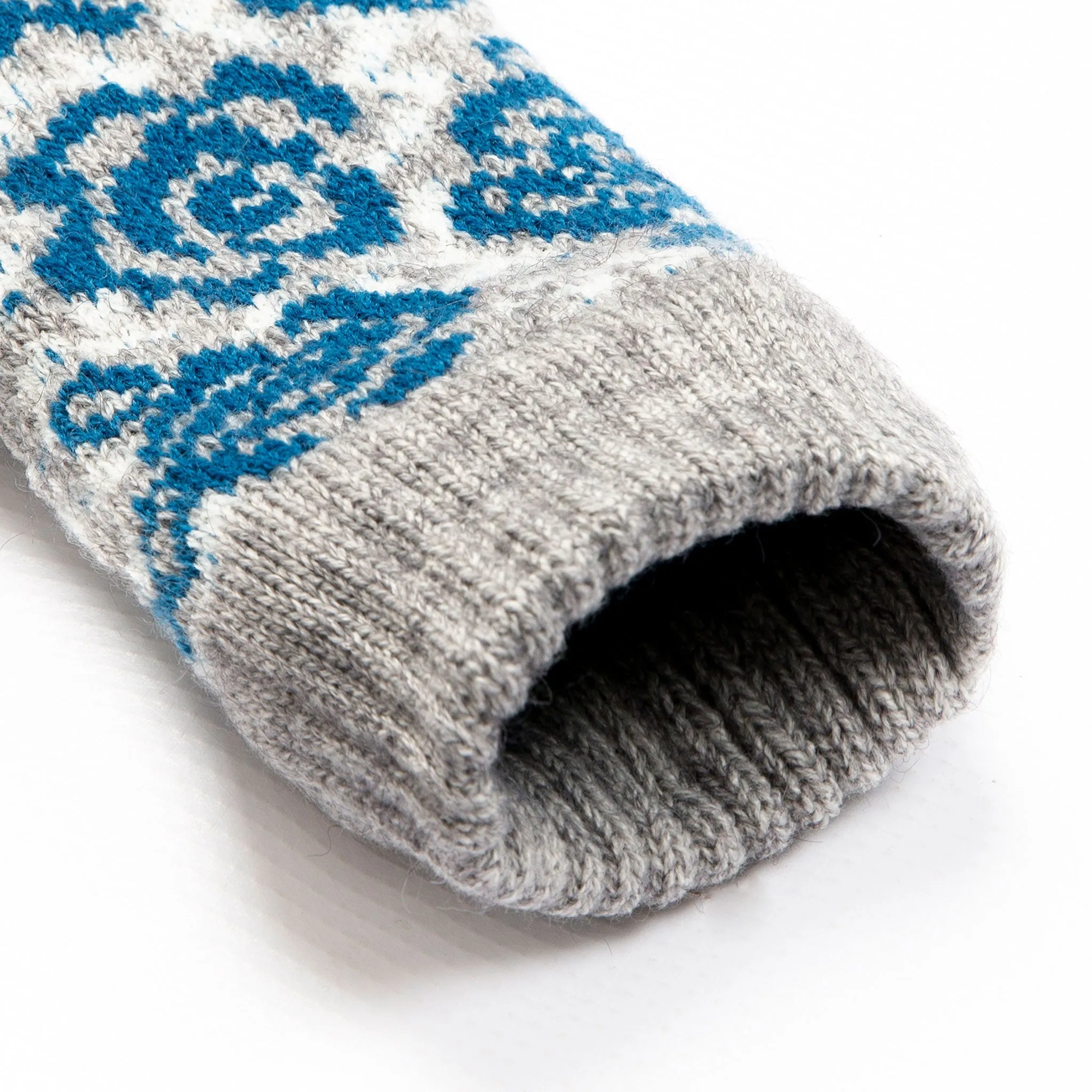 Women’s Jacquard Knitted Gloves with Rose Pattern