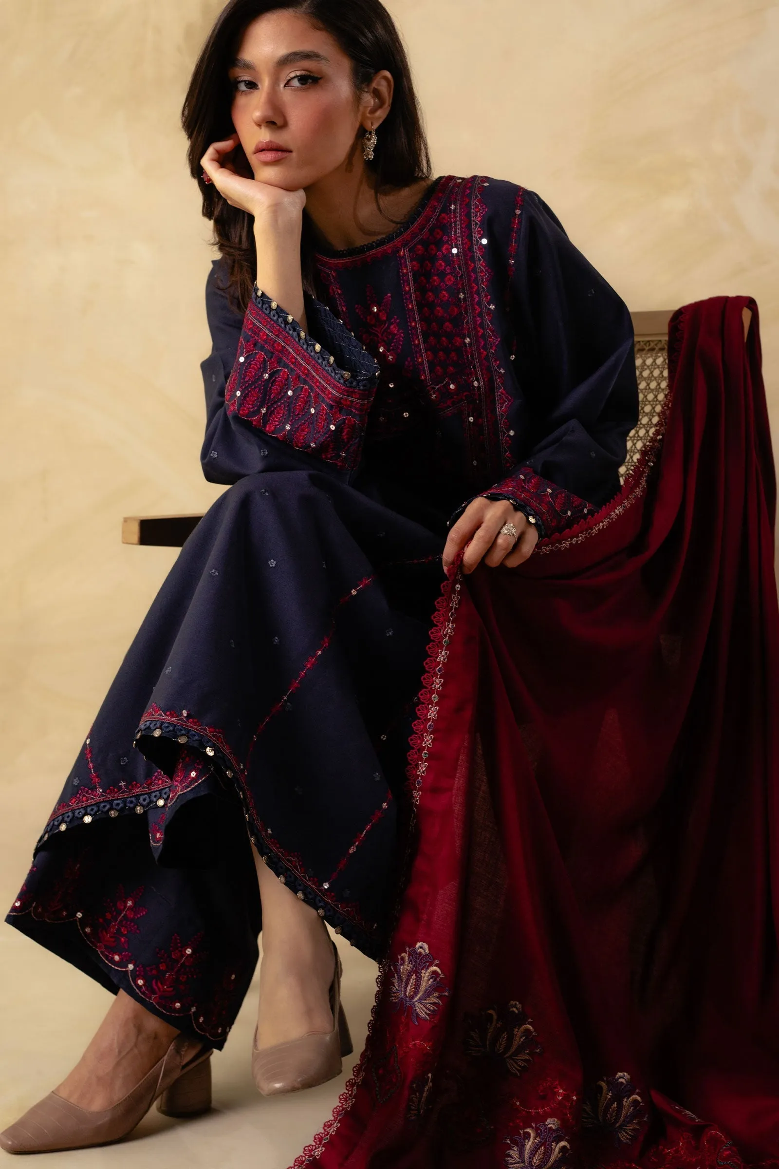 Zara Shahjahan Coco Winter Collection 2023 – ZW23-4B