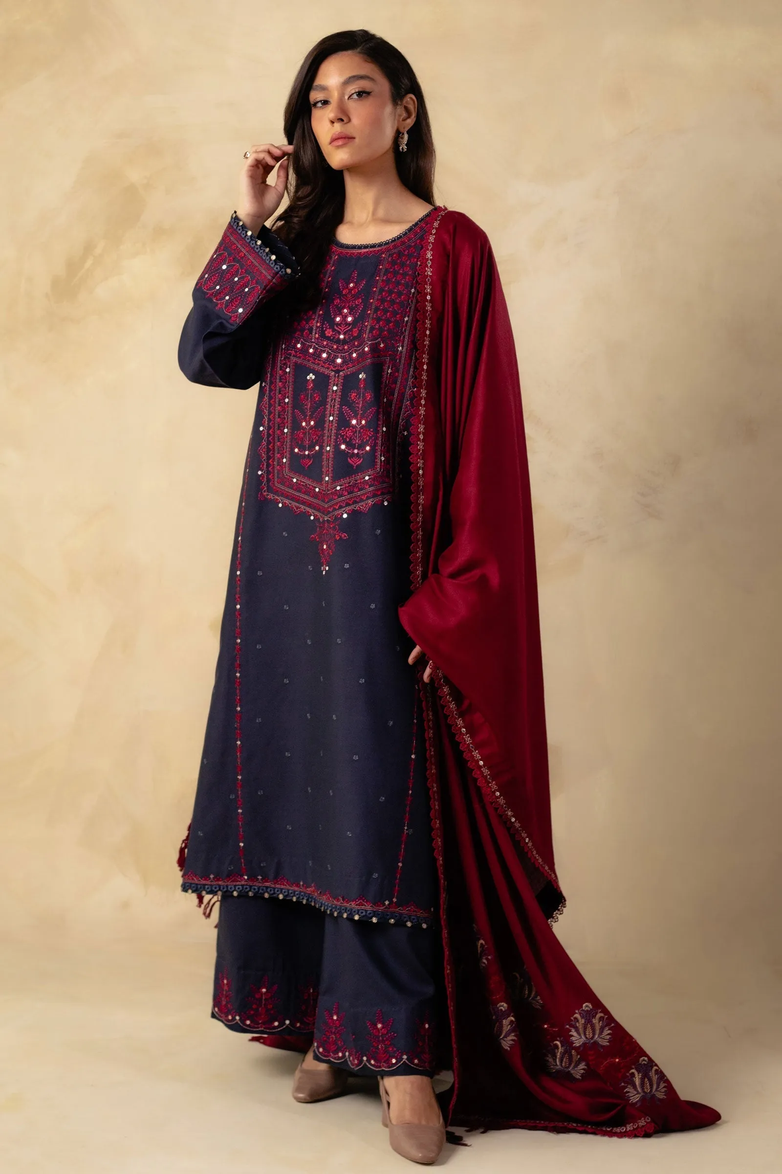 Zara Shahjahan Coco Winter Collection 2023 – ZW23-4B