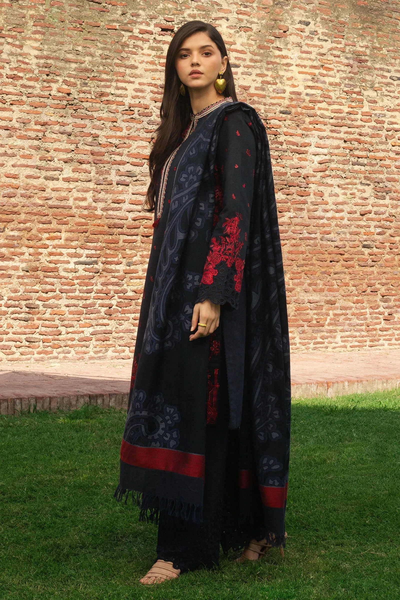 Zara Shahjahan Winter '24 – DARYA-D2